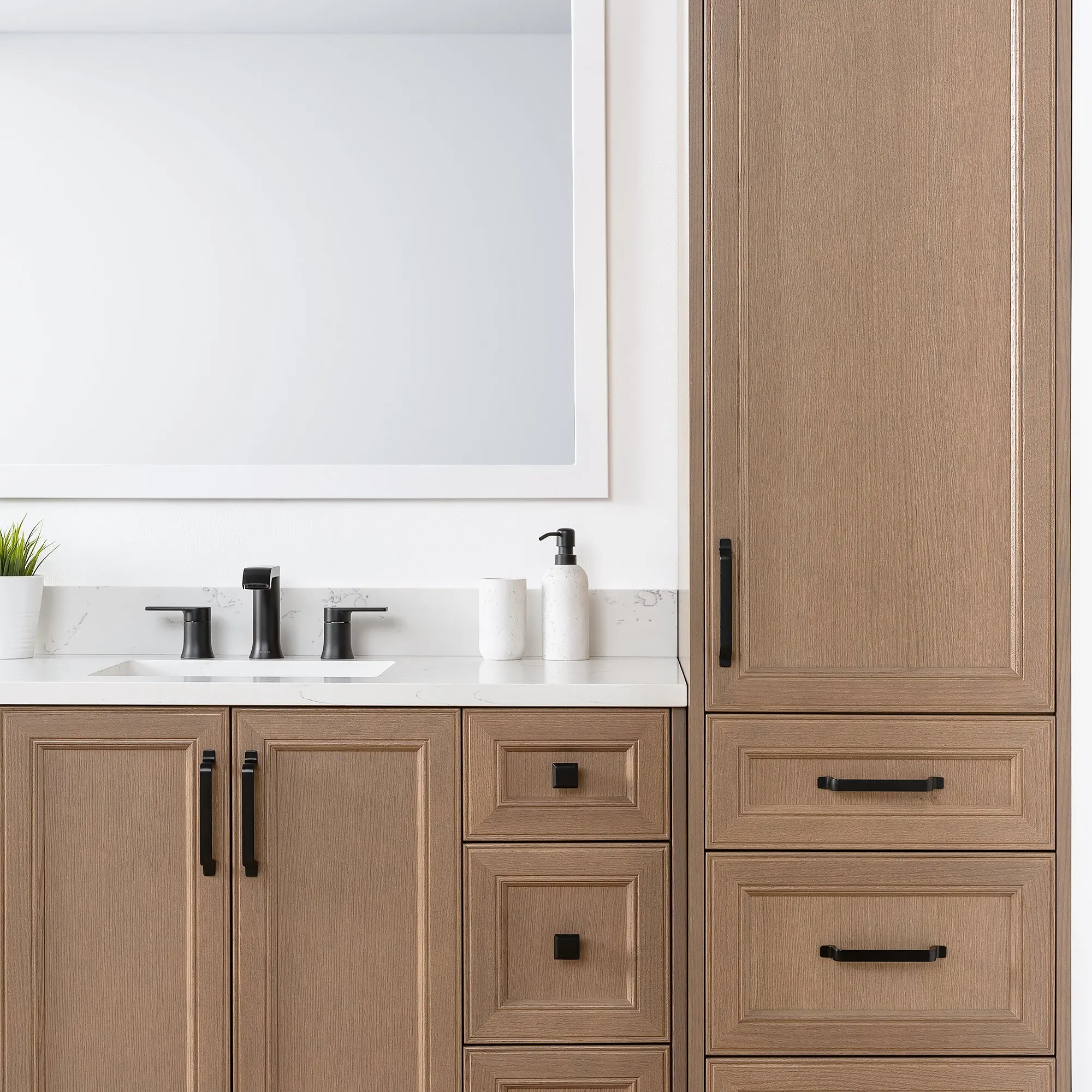 Davenport Almond Coast Linen Cabinet - Image 7