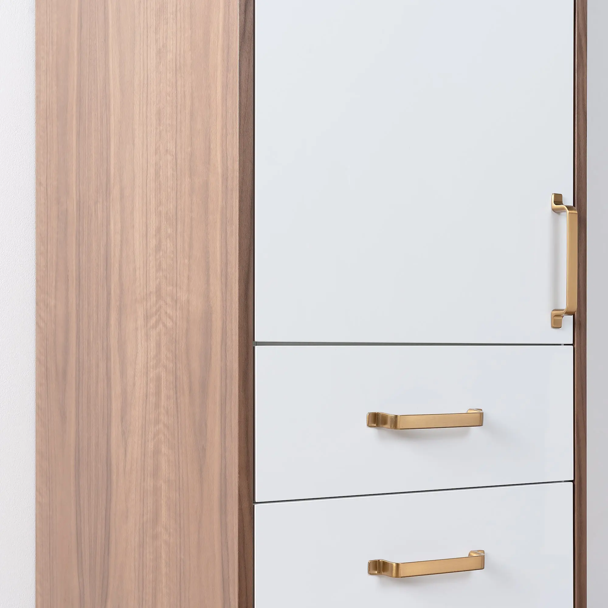 Sidney Gloss White Linen Cabinet - Image 10